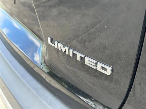 Certified 2019 Jeep Cherokee Limited FWD image 40