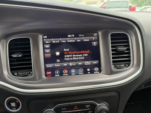 Used 2019 Dodge Charger SXT AWD/4WD image 20