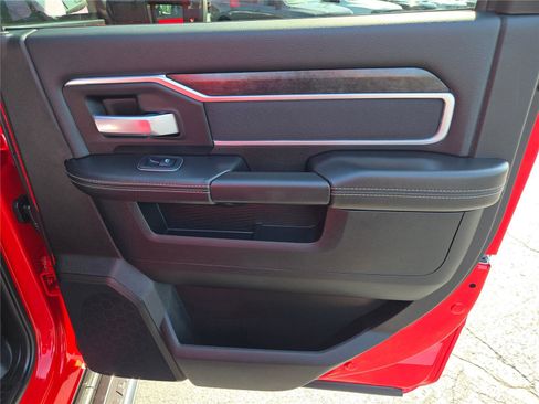 Certified 2024 RAM 2500 Big Horn w/ Night Edition image 9