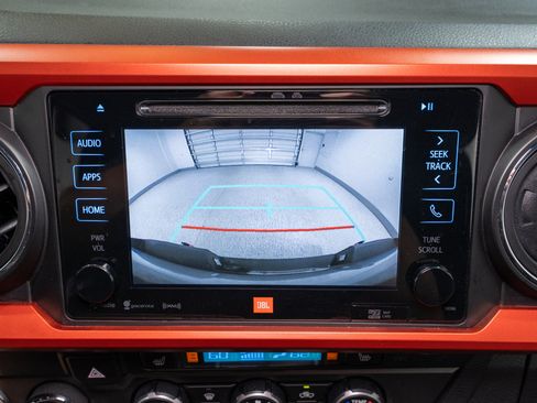 Used 2019 Toyota Tacoma TRD Off-Road AWD/4WD image 24