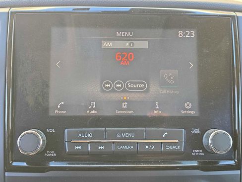 Used 2022 Nissan Titan S image 17