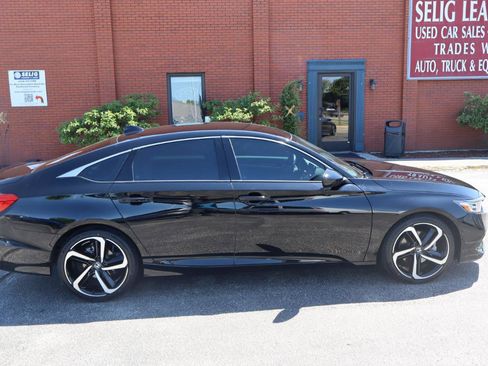 Used 2022 Honda Accord Sport image 8