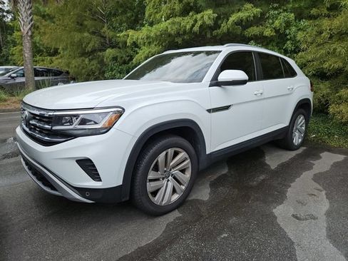 Used 2020 Volkswagen Atlas Cross Sport SE w/ Towing Package FWD image 2