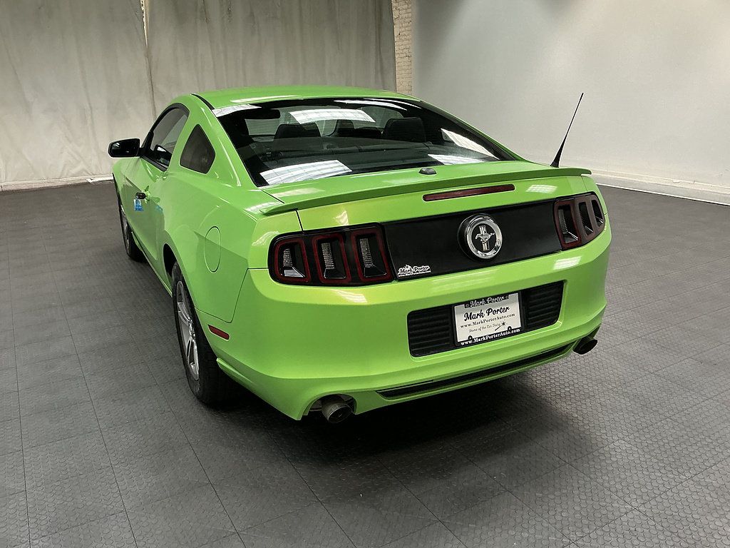 Used 2013 Ford Mustang Premium RWD image 3