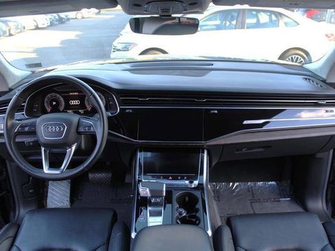 Used 2020 Audi Q8 Prestige w/ Prestige Package image 15