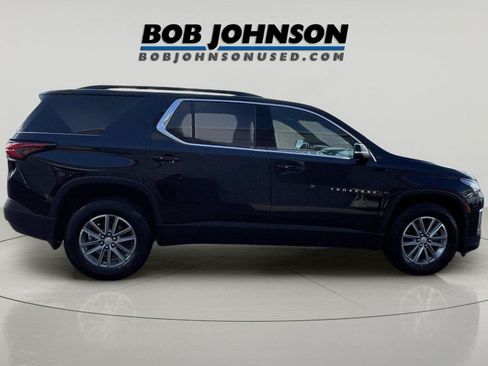 Used 2023 Chevrolet Traverse LT AWD/4WD image 2