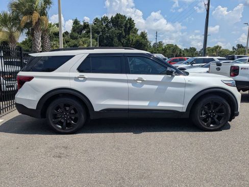 Used 2024 Ford Explorer ST-Line w/ Class IV Trailer Tow Package RWD image 3