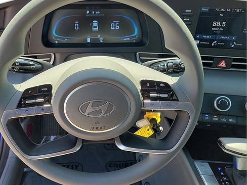 New 2026 Hyundai Elantra SE image 13