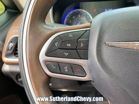 Used 2017 Chrysler Pacifica Limited FWD image 20