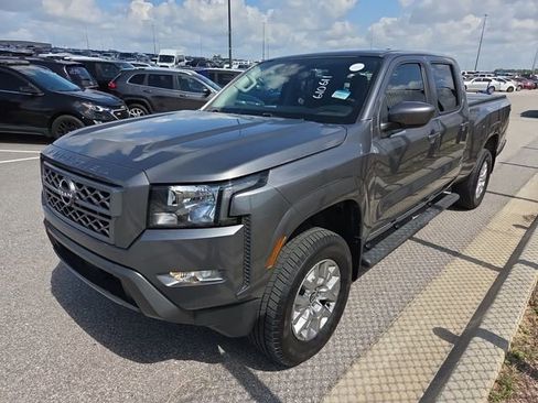 Used 2022 Nissan Frontier SV w/ Technology Package AWD/4WD image 3
