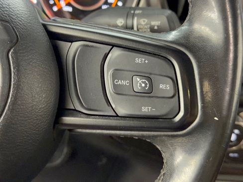 Used 2020 Jeep Wrangler Sport AWD/4WD image 19