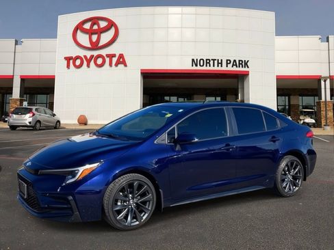 Used 2023 Toyota Corolla SE image 1