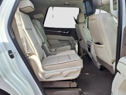 Used 2023 GMC Yukon Denali RWD image 12