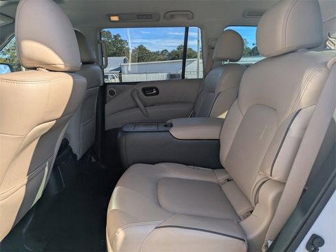 Used 2023 Nissan Armada SL w/ Captain's Chairs Package image 12