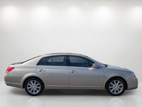 Used 2005 Toyota Avalon Limited image 4