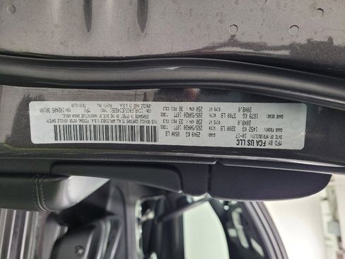 Used 2018 Jeep Grand Cherokee Altitude image 33