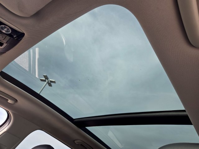 Used 2023 Kia Sorento EX w/ Panoramic Sunroof Package FWD image 16
