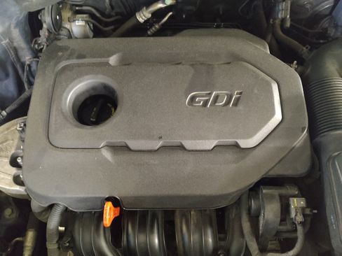 Used 2017 Hyundai Santa Fe Sport FWD image 30