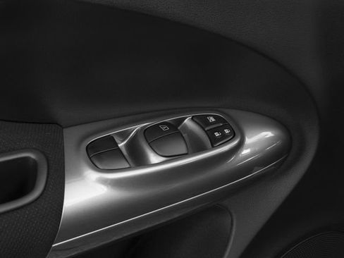 Used 2017 Nissan Juke S FWD image 14