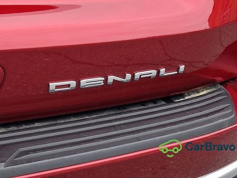 Used 2024 GMC Yukon Denali w/ Denali Reserve Package AWD/4WD image 32