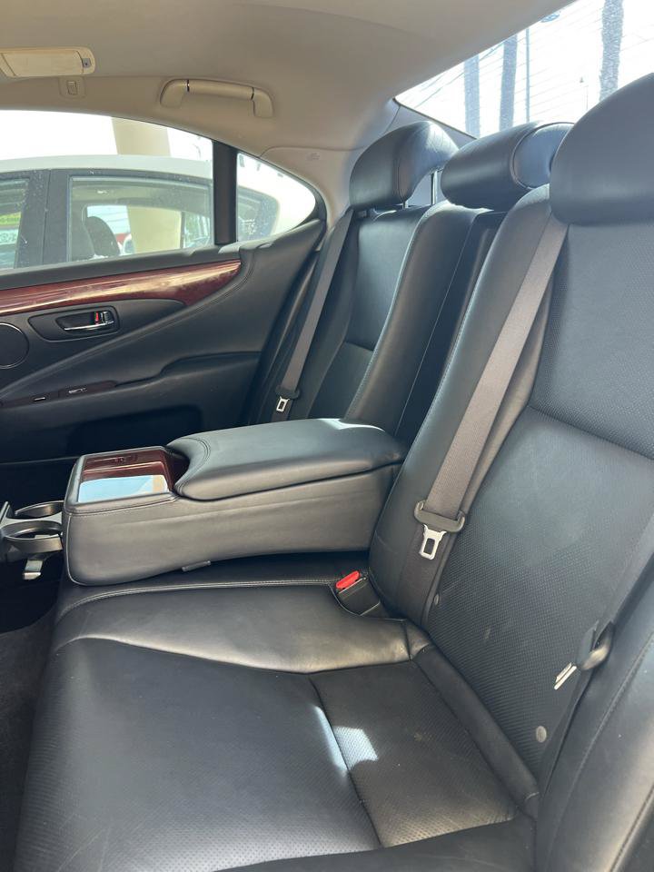 Used 2007 Lexus LS 460 RWD image 8