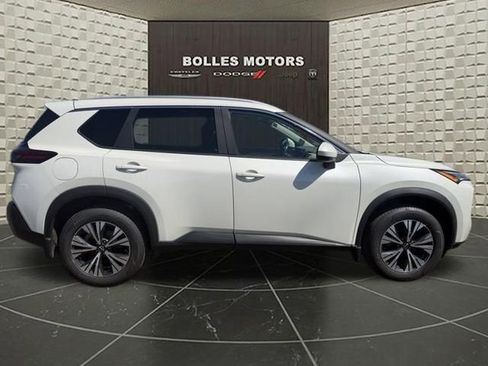 Used 2023 Nissan Rogue SV w/ SV Premium B Package AWD/4WD image 2