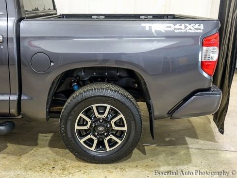 Used 2018 Toyota Tundra Limited image 9