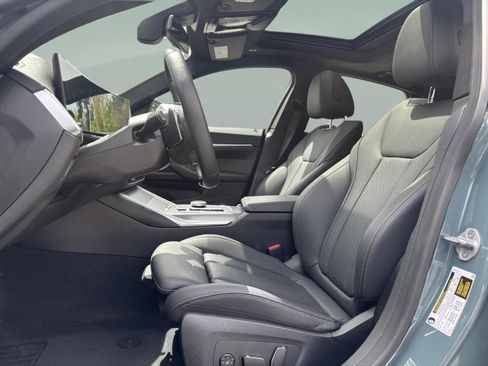 Used 2025 BMW 430i w/ Premium Package RWD image 17