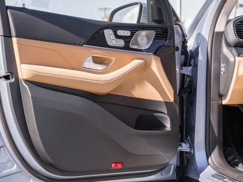 New 2026 Mercedes-Benz GLS 450 4MATIC image 40