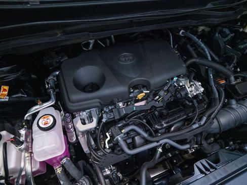 Certified 2026 Toyota Sienna LE FWD image 12