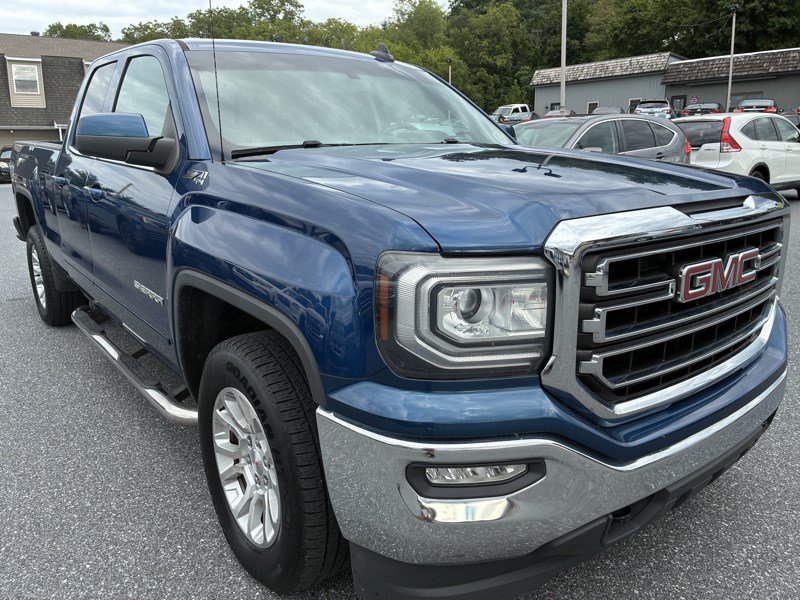 Used 2018 GMC Sierra 1500 SLE w/ SLE Value Package AWD/4WD image 3
