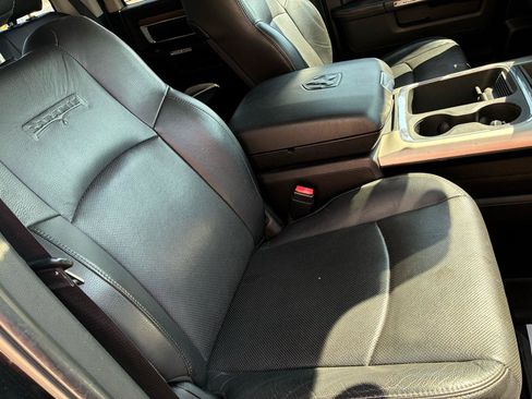 Used 2016 RAM 1500 Laramie AWD/4WD image 11
