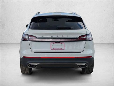 Used 2021 Lincoln Nautilus FWD w/ Equipment Group 101A image 6