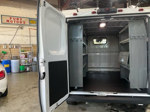 Used 2025 RAM ProMaster 2500 w/ Safety Group FWD image 31