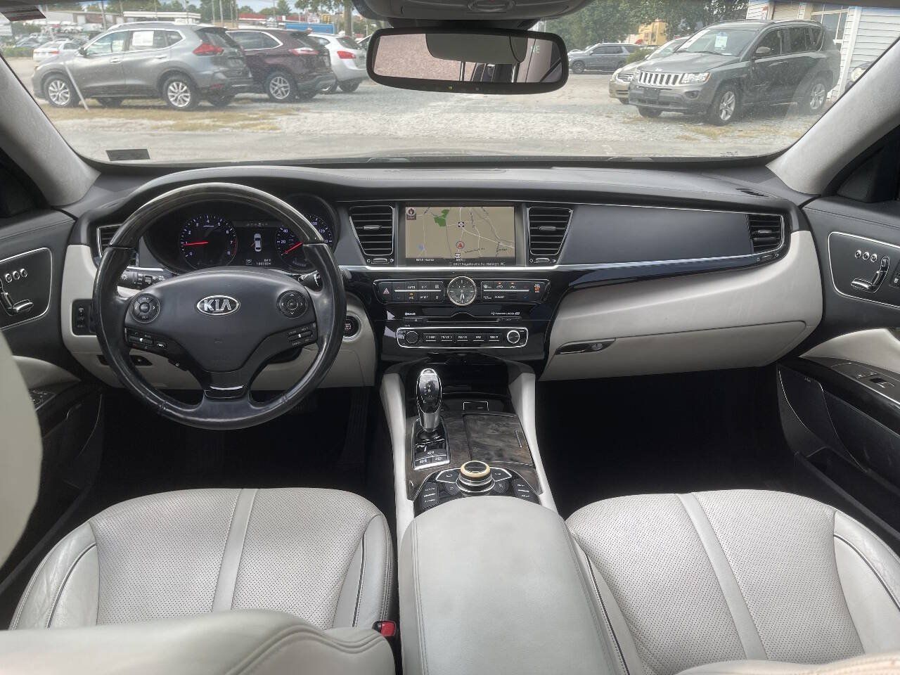 Used 2015 Kia K900 Luxury RWD image 24