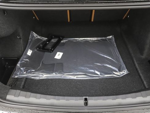 Used 2025 BMW 330i xDrive Sedan w/ Premium Package image 22