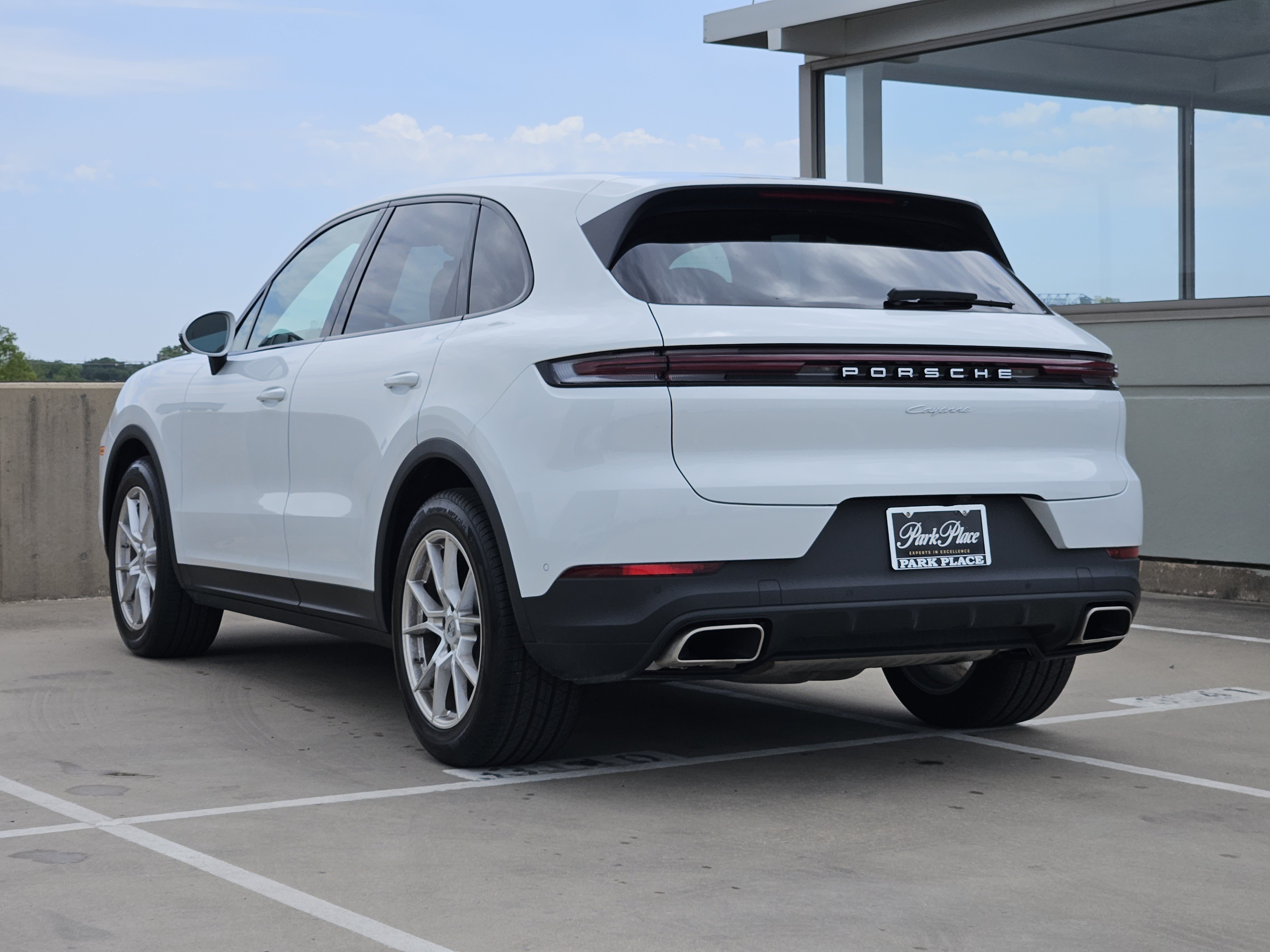 Certified 2026 Porsche Cayenne AWD/4WD image 3