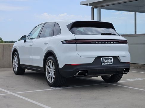 Certified 2026 Porsche Cayenne AWD/4WD image 3