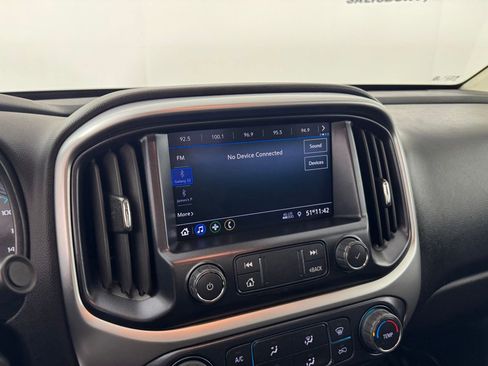 Used 2022 Chevrolet Colorado LT w/ Fleet Safety Package image 15