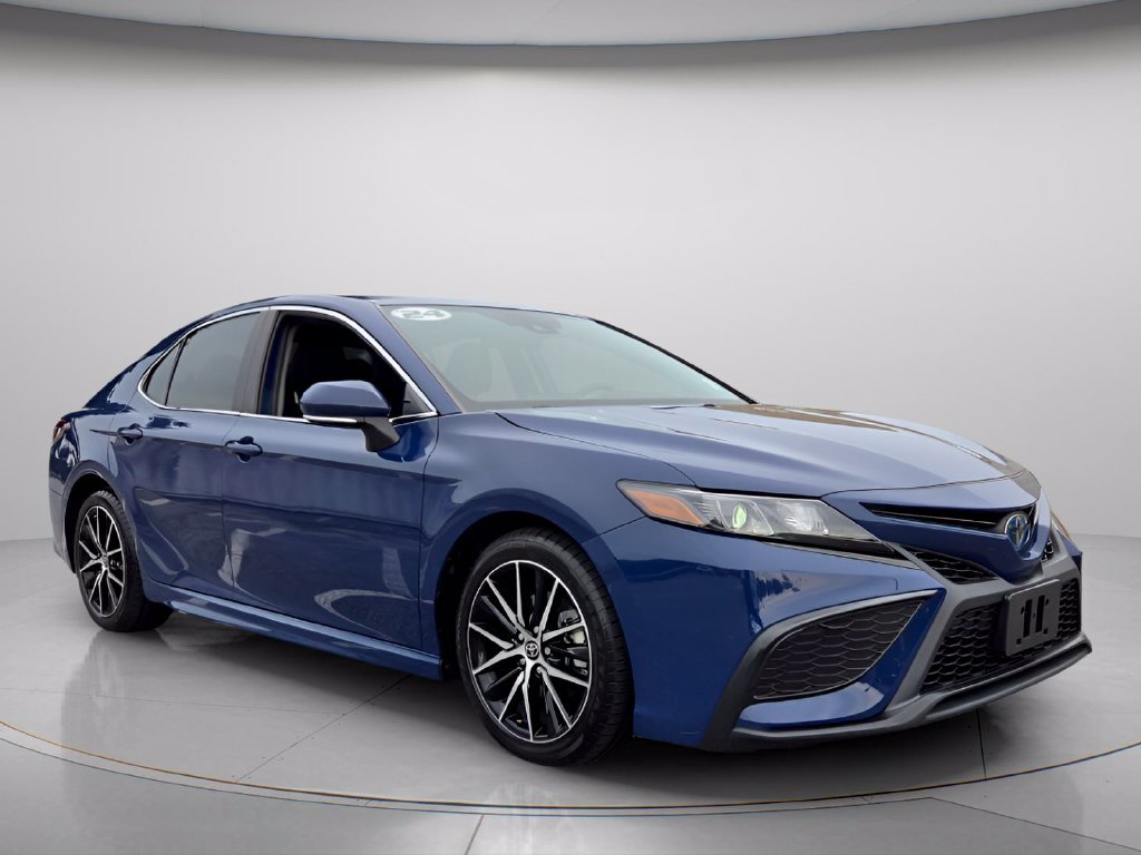Used 2024 Toyota Camry SE FWD image 5