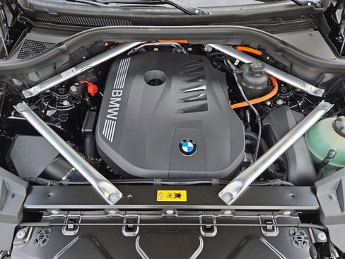 New 2026 BMW X5 xDrive50e w/ Executive Package image 10