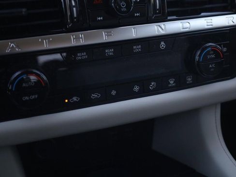 New 2026 Nissan Pathfinder SL image 16