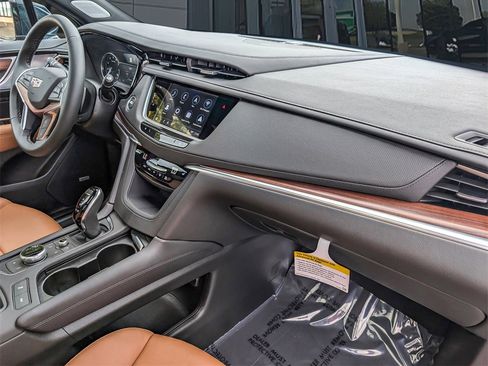 New 2025 Cadillac XT5 Premium Luxury image 21