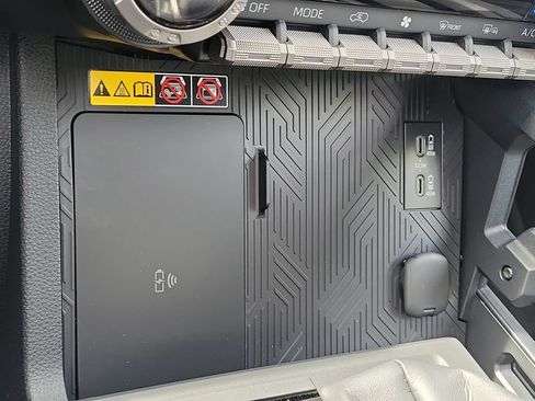 New 2026 Toyota 4Runner Limited AWD/4WD image 17
