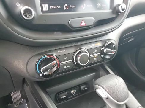 Used 2025 Kia Soul LX w/ LX Technology Package image 23