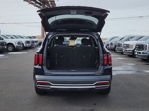 Used 2021 Kia Sorento S image 18