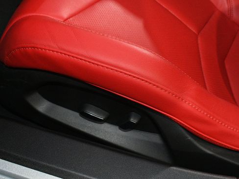 Used 2022 Chevrolet Corvette Stingray Convertible w/ Z51 Performance Package RWD image 13