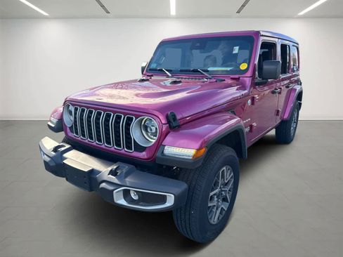 Used 2024 Jeep Wrangler Sahara image 2