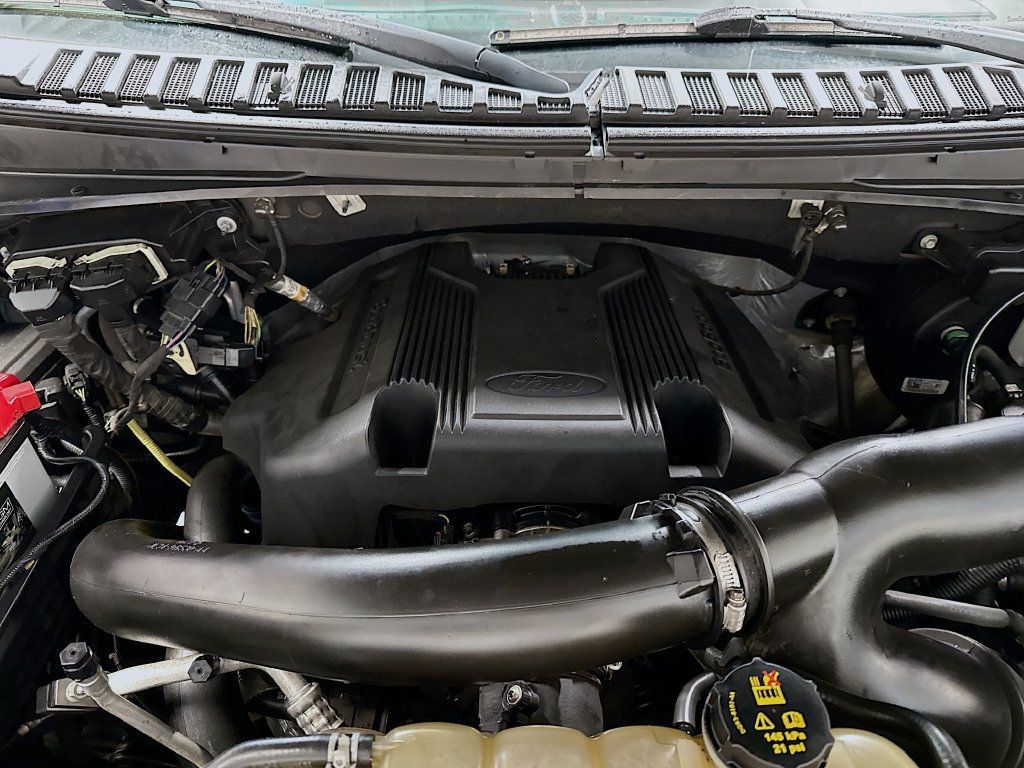 Used 2019 Ford Expedition Limited AWD/4WD image 32