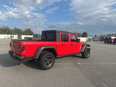 Used 2022 Jeep Gladiator Rubicon w/ Cold Weather Group image 3